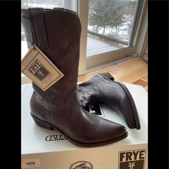 Frye Shoes - ❤️ 👢FRYE gorgeous boots western cowboy espresso for feets!